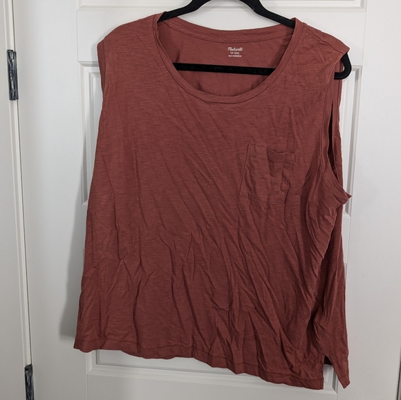 Muscle Tank - Picture 1 of 4